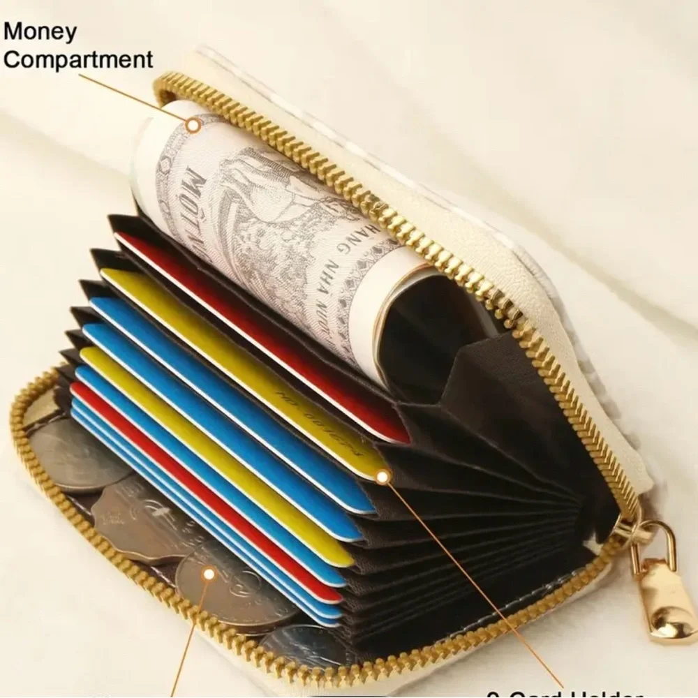 ⭐️Cream and Tan Leopard Print Wallet with Gold Zipper - Picture 4 of 4